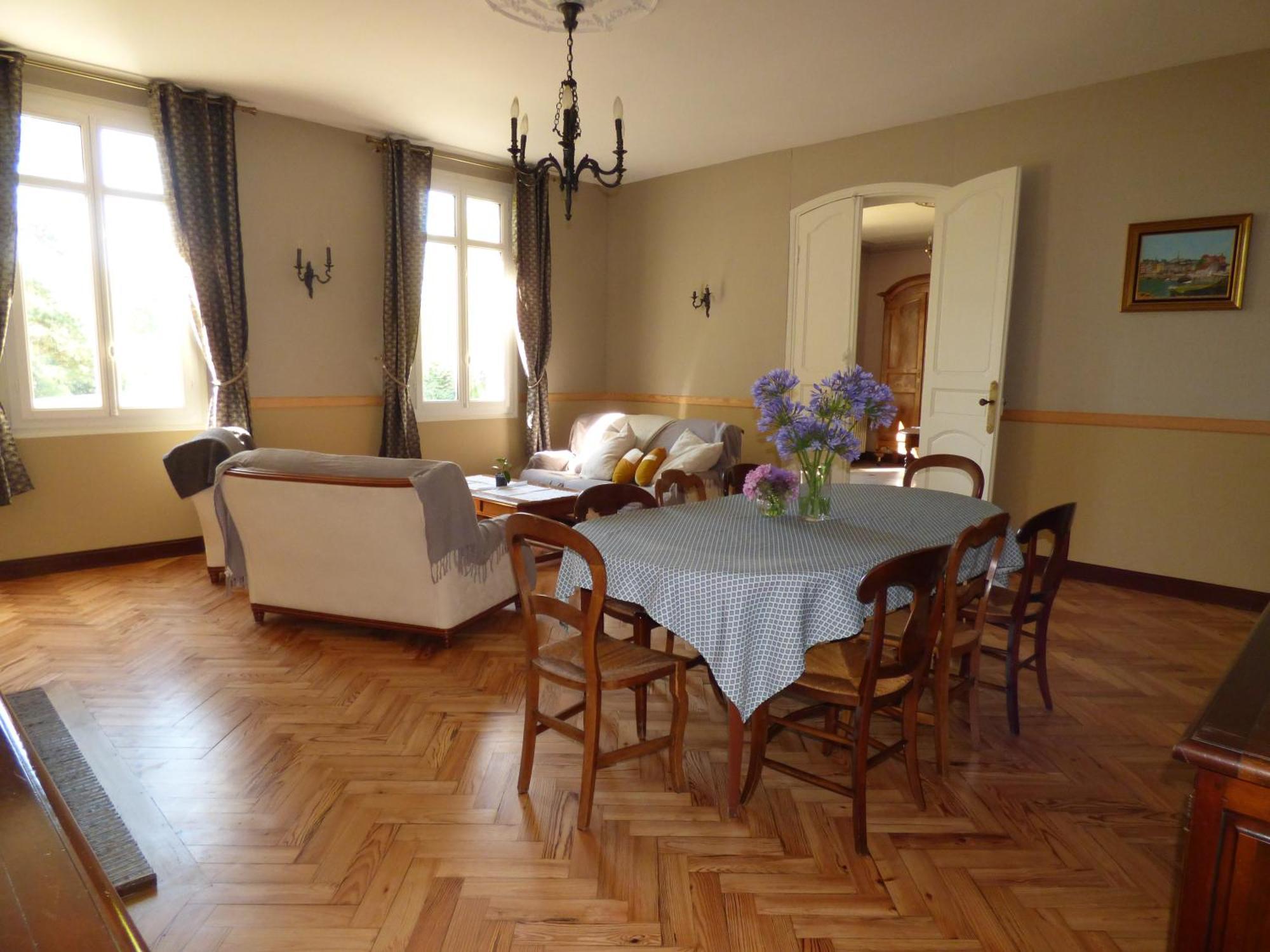 Chateau Magondeau Saillans  Buitenkant foto
